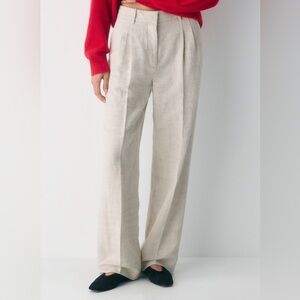 Aritzia The Effortless Pant in linen